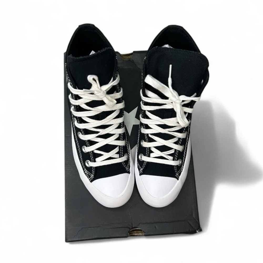 Converse Chuck Taylor Lugged Canvas 2.0 Platform Sneakers Size 7 Women’s Black